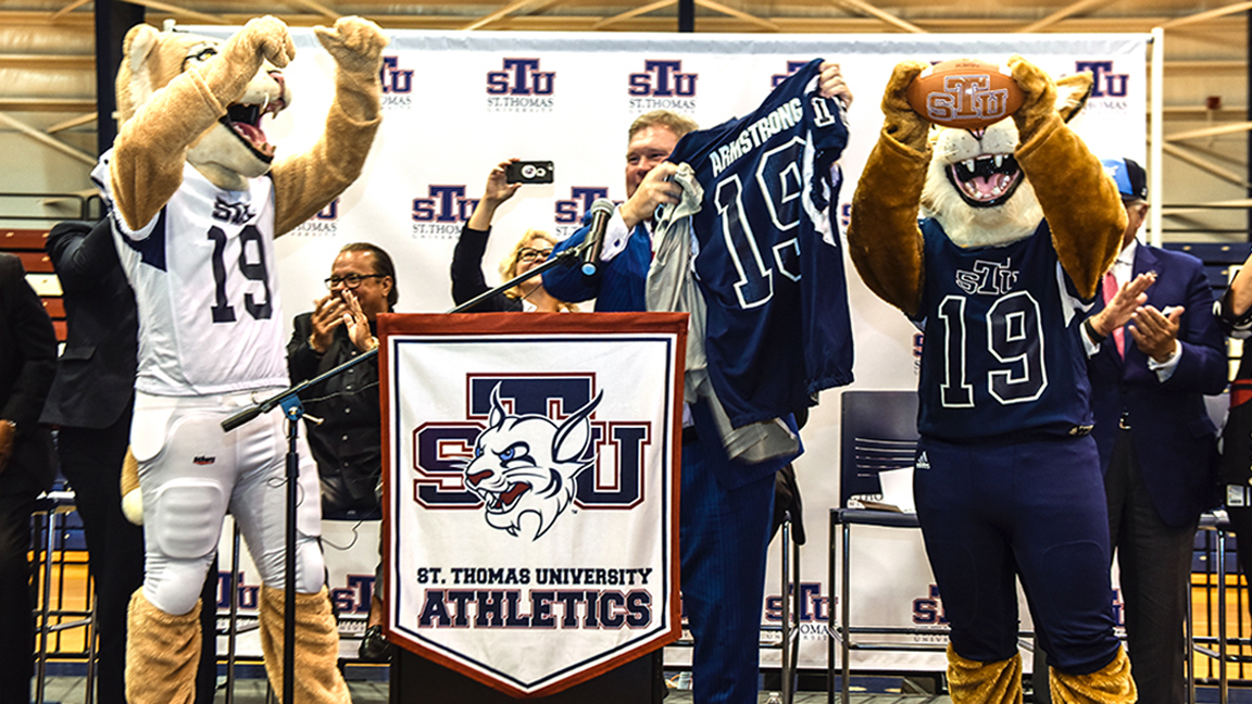 Football Coming to St. Thomas in 2019