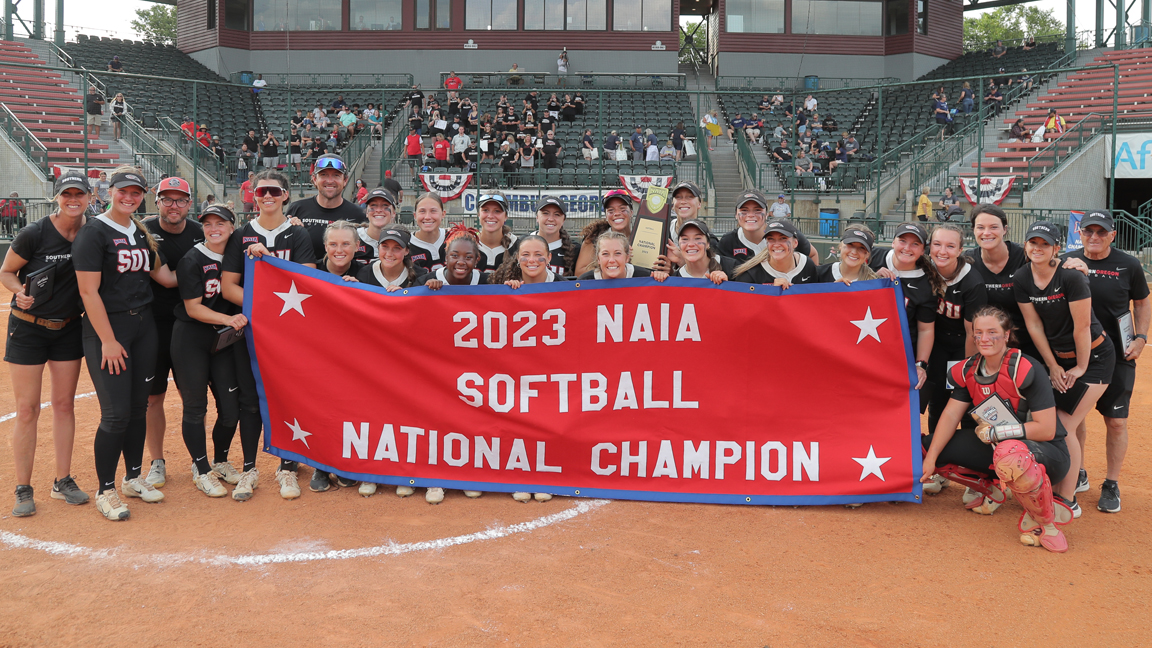Softball - Southern Oregon University