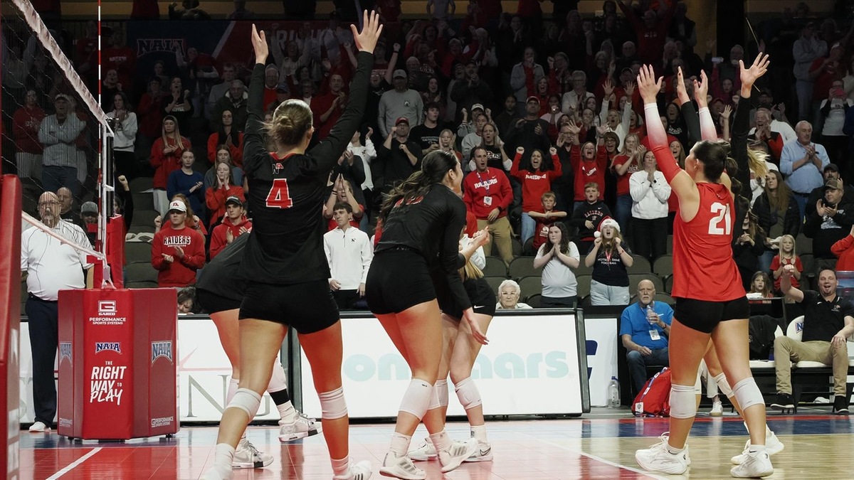 Northwestern (Iowa) Wins Pool B with a Sweep