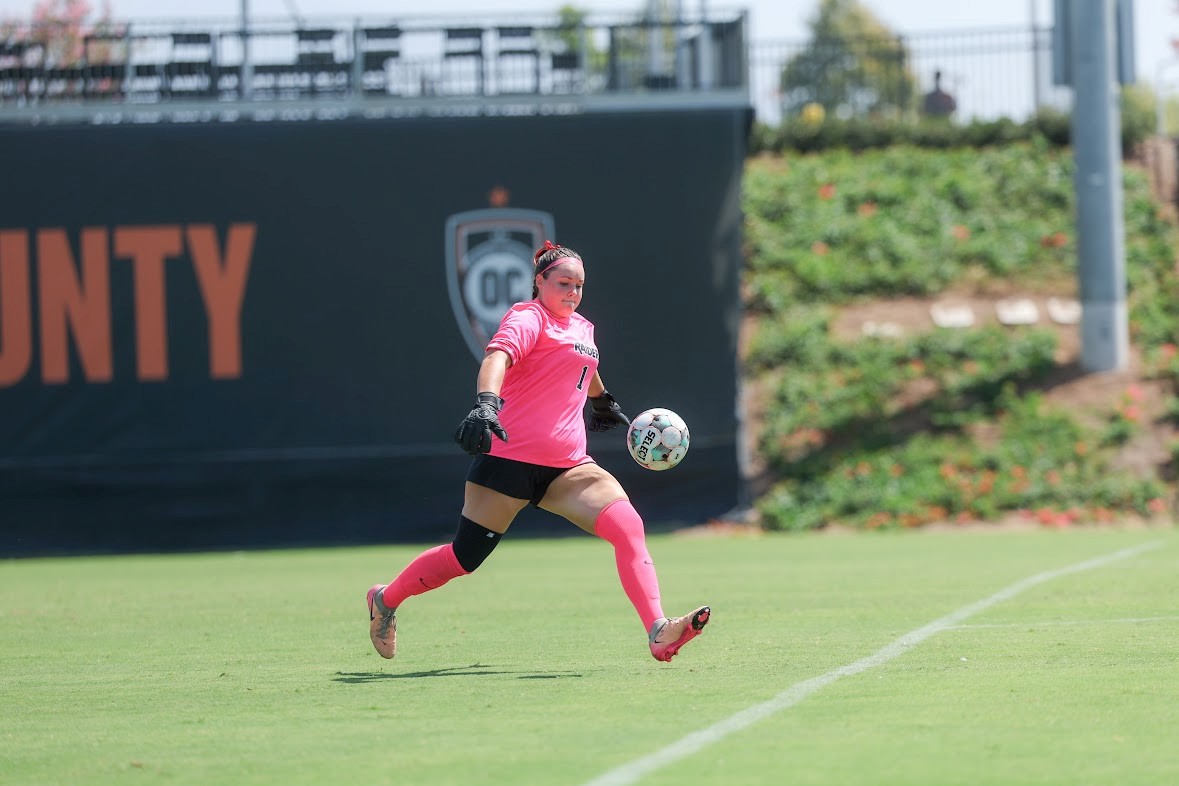 Ashlyn Fuss Southern Oregon Women's Soccer Goalkeeper