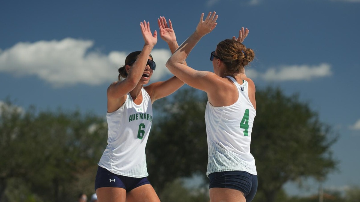 Elle Malczewski & Greta Heiney Earn Pair of the Week with Undefeated Weekend