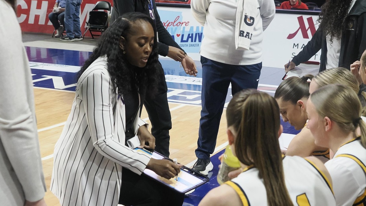 Dordt’s Sievers Repeats as Player of the Year, Marian’s Anderson Named Coach of the Year as NAIA Unveils 2025-26 Women’s Basketball All-Americans