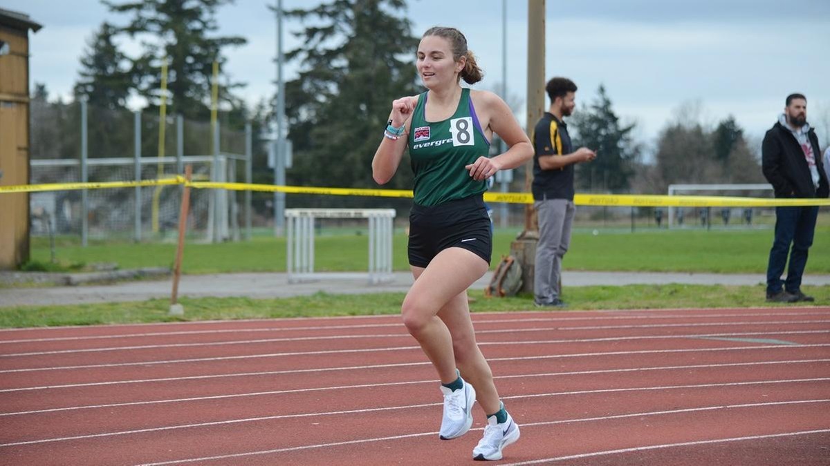 Defending Racewalk Champion Izabelle Trefts Wins Indoor Track Athlete of the Week with Record Breaking Performance